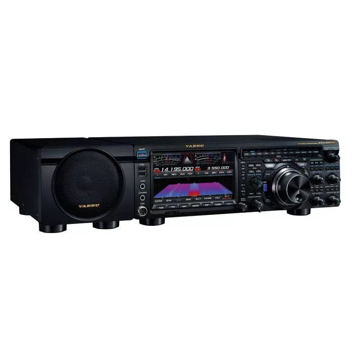 Yaesu FT-DX101MP HF/50MHz 200W SDR | GigaParts.com
