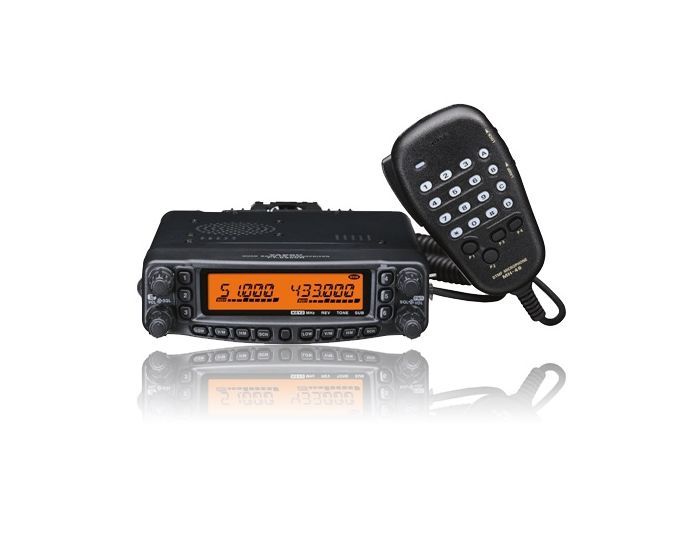 Used Very Good Yaesu FT8900R QuadBand Mobile and Diamond CR8900A
